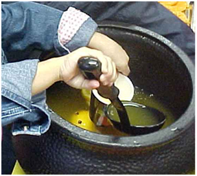 cauldron-serving